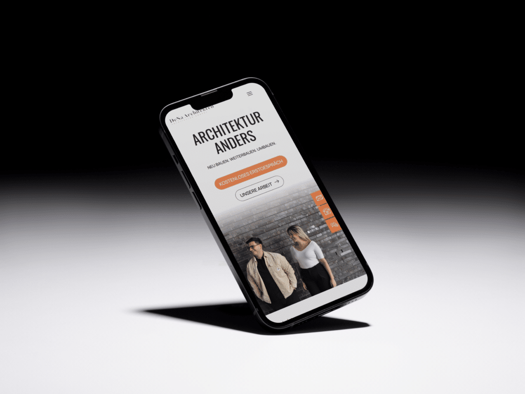 Mobile Webseite von desa architekten auf einem Smartphone